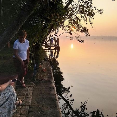 Ashtamudivillas Kollam Buitenkant foto