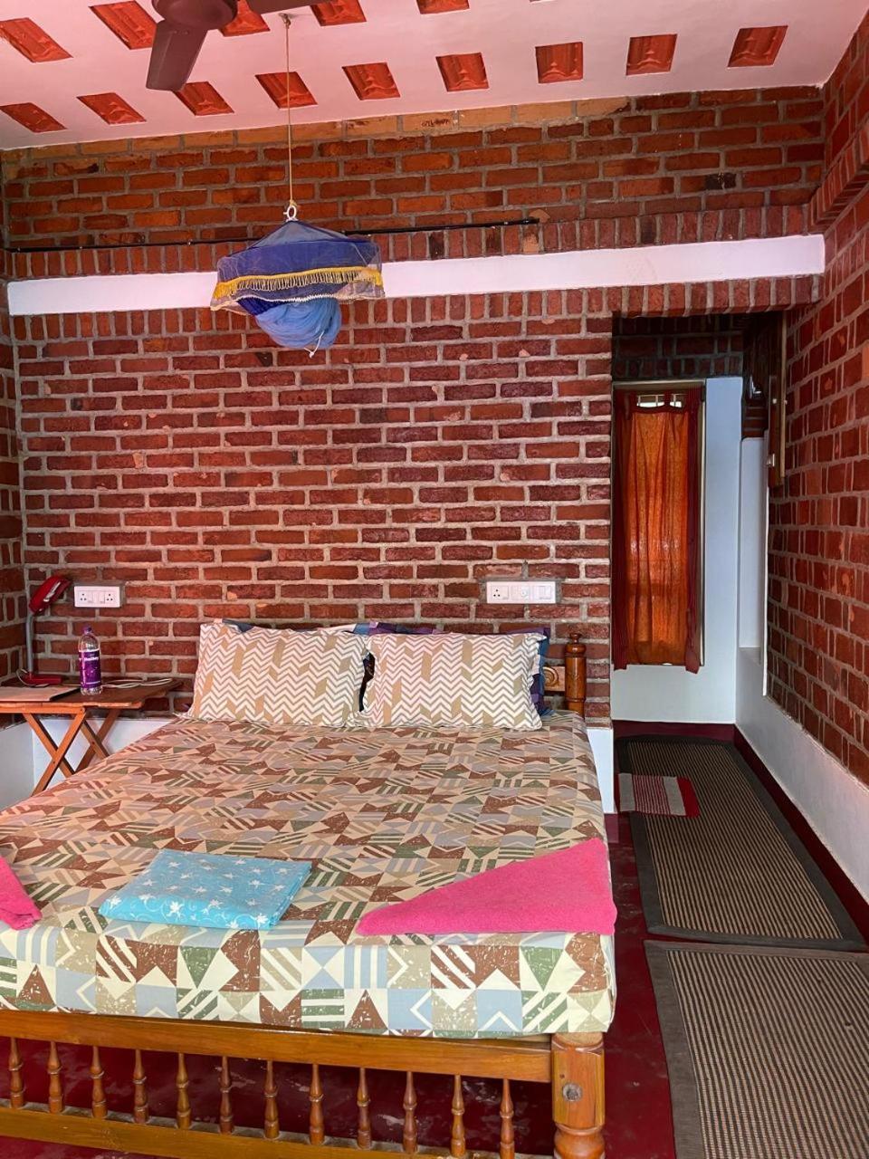 Ashtamudivillas Kollam Buitenkant foto